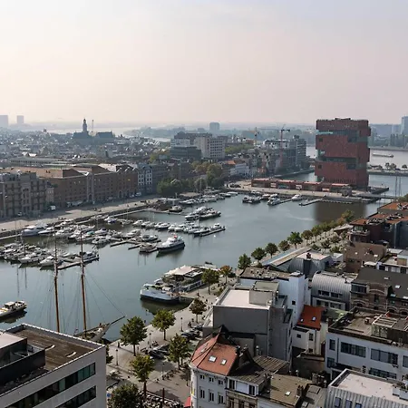 아파트 Modern With Views & 2 Bedrooms