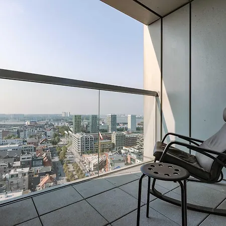 Modern With Views & 2 Bedrooms 아파트
